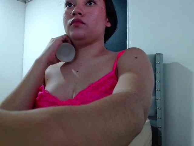 MaddisonAders webcam
