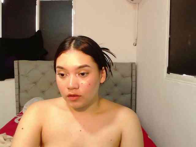 MaddisonAders webcam