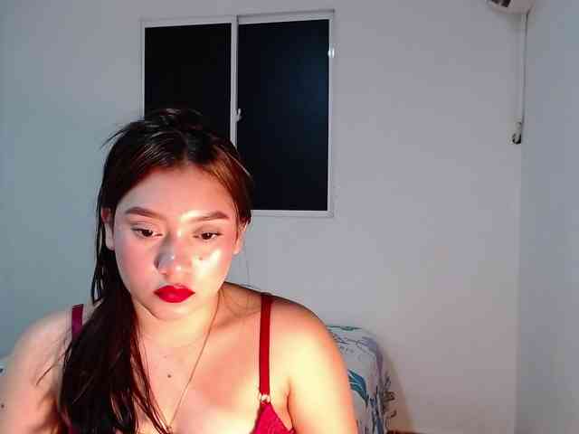 MaddisonAders webcam