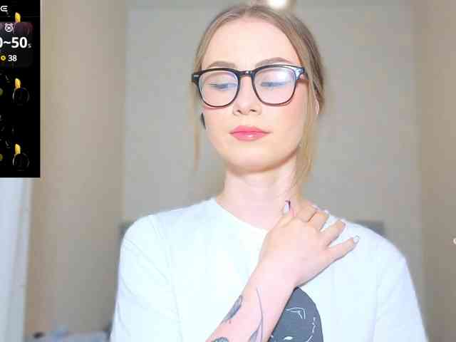 AminaLuxuryyy webcam