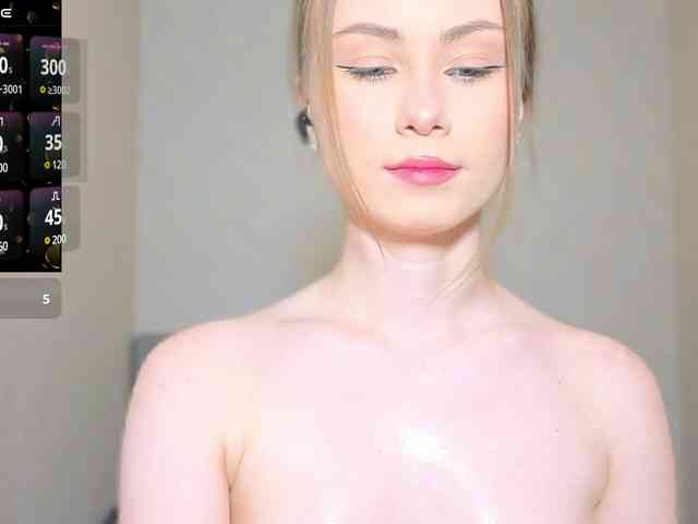 AminaLuxuryyy webcam