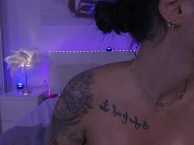 Sex chat gratuit in direct cu Oddetteblackk1 pe BongaCams