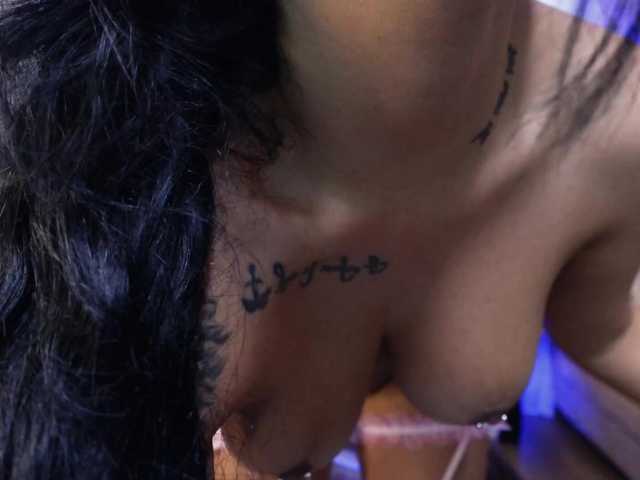 Sex chat gratuit in direct cu Oddetteblackk1 pe BongaCams
