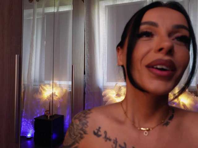 Sex chat gratuit in direct cu Oddetteblackk1 pe BongaCams