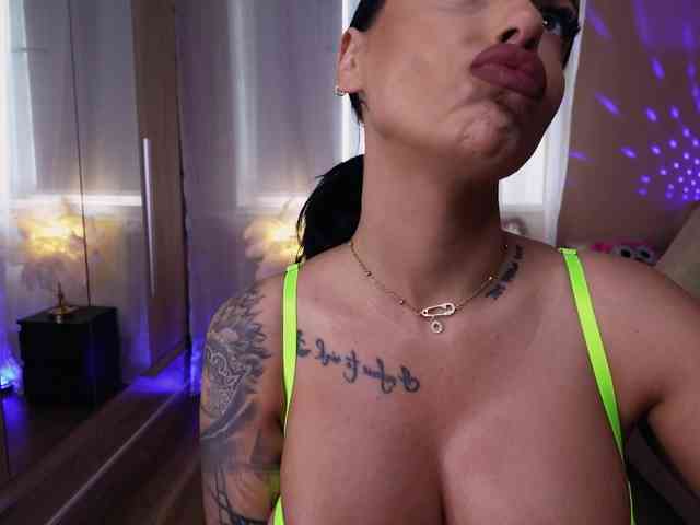 Oddetteblackk1 webcam