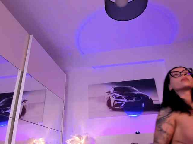 Oddetteblackk1 Live Webcam on BongaCams