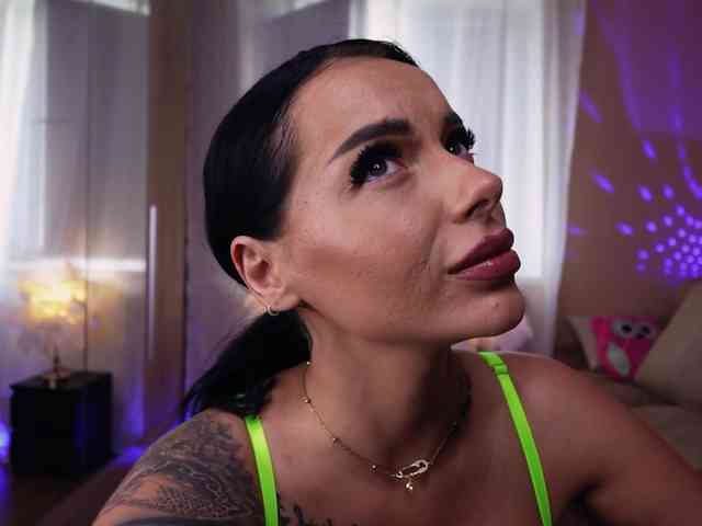 webcam chatroom Oddetteblackk1