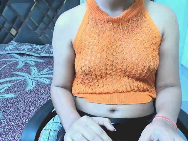 le modèle Indiankitty11 est en webcam porno dans un show sur le site bongacams, il possède les tags suivants: Latino/Hispanic,Brunette,Shaved