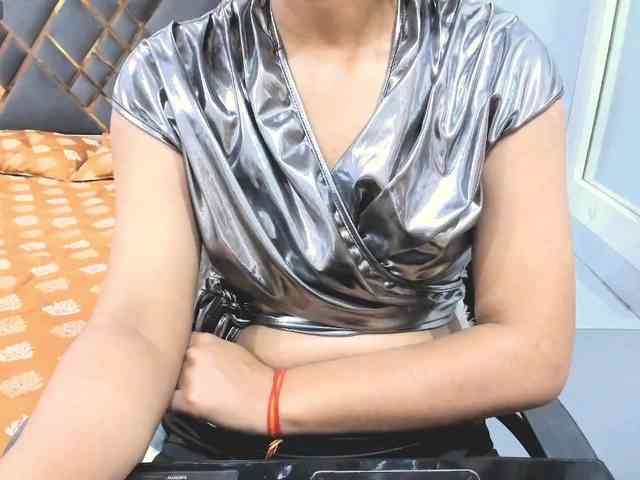 Indiankitty11 webcam