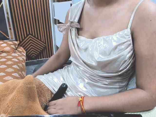 Indiankitty11 webcam