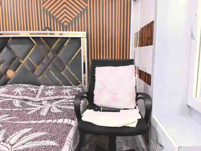 Indiankitty11 webcam