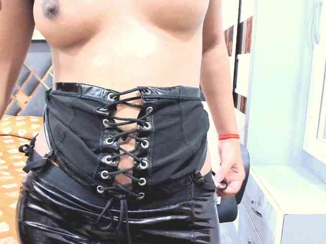 Indiankitty11 webcam