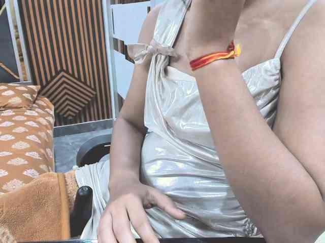 Indiankitty11 webcam