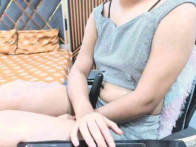 Indiankitty11 webcam