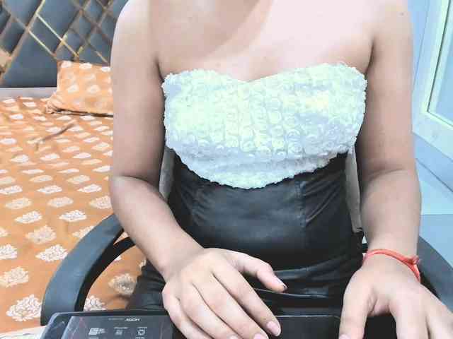 Indiankitty11 webcam