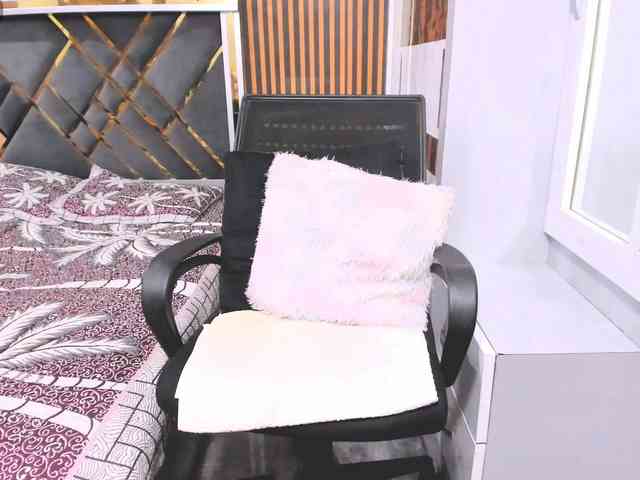 Indiankitty11 webcam