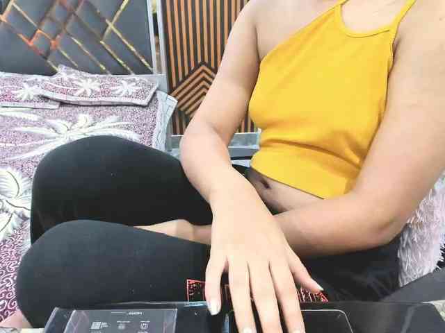 Indiankitty11 webcam