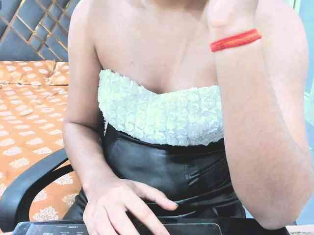 Indiankitty11 webcam