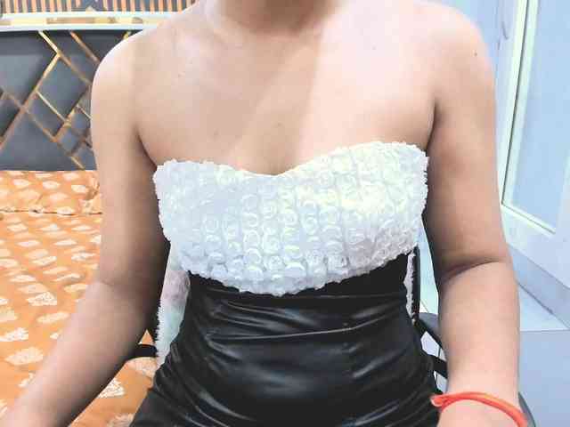 Indiankitty11 webcam