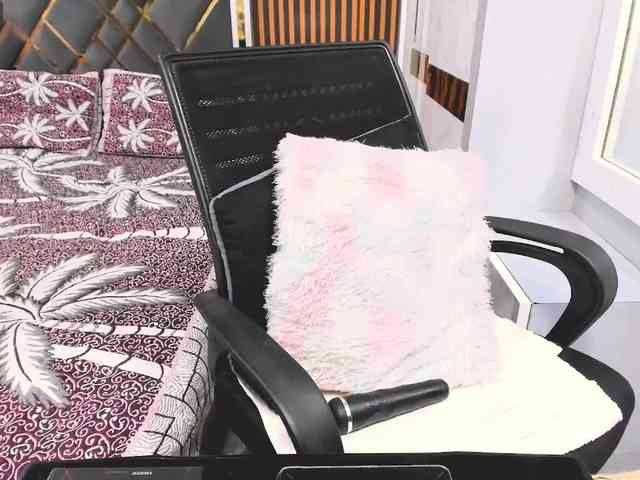 Indiankitty11 webcam