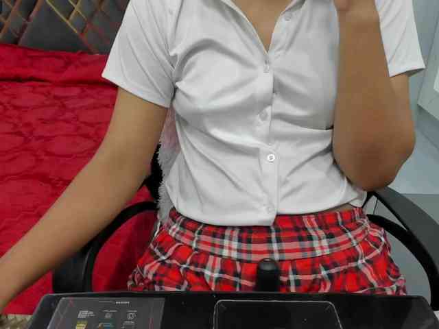 Indiankitty11 webcam
