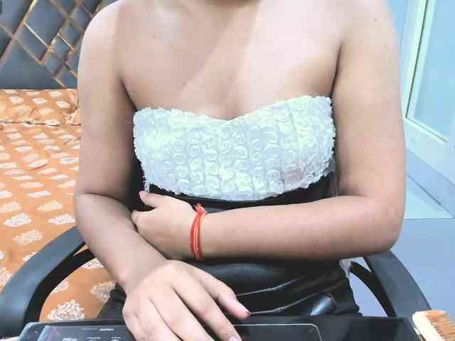 Indiankitty11 webcam