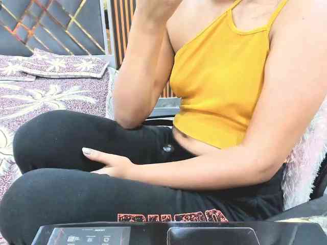 Indiankitty11 webcam