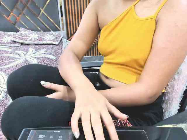 Indiankitty11 webcam