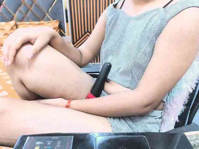 Indiankitty11 webcam