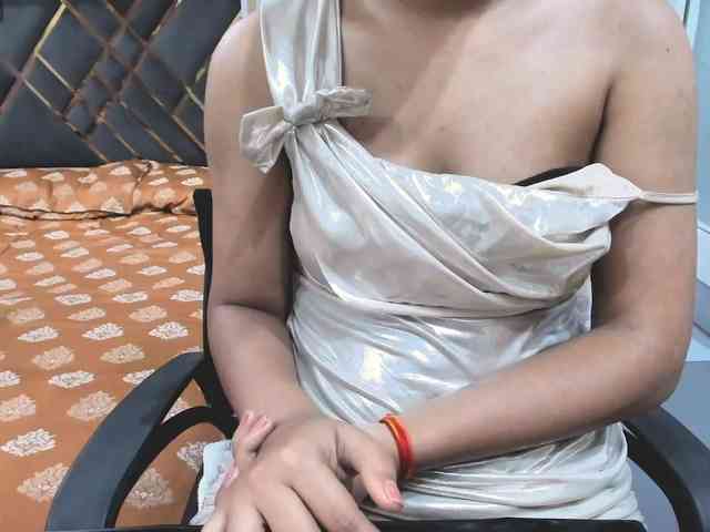 Indiankitty11 webcam