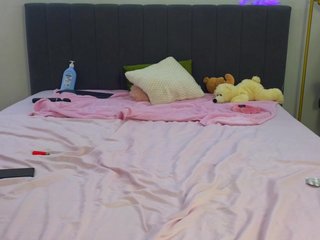 LauraMirage Porn Show