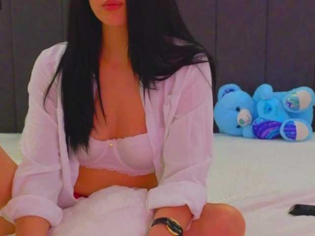 LauraMirage's BongaCams show and profile