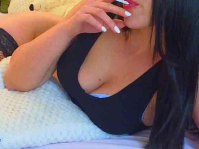 LauraMirage webcam
