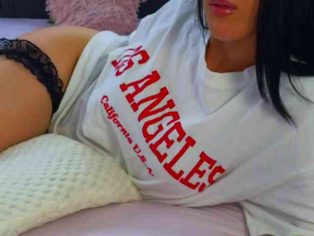 LauraMirage webcam
