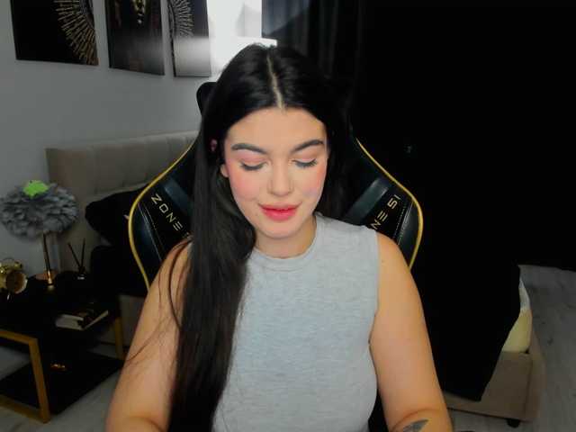 SnowingWinter's BongaCams show and profile