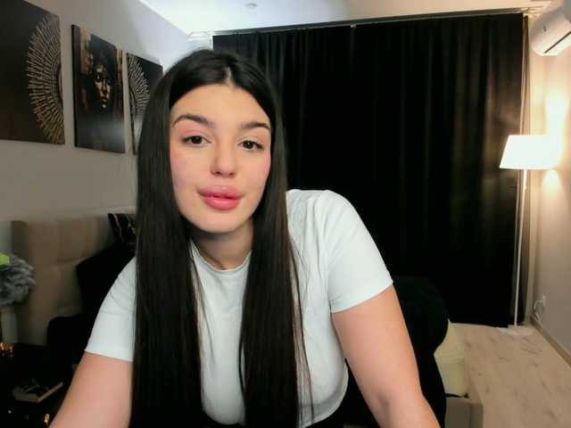 SnowingWinter's BongaCams show and profile