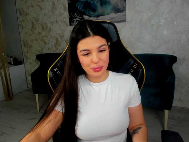 SnowingWinter's BongaCams show and profile