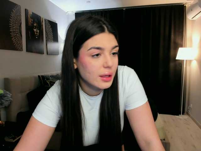 SnowingWinter's BongaCams show and profile