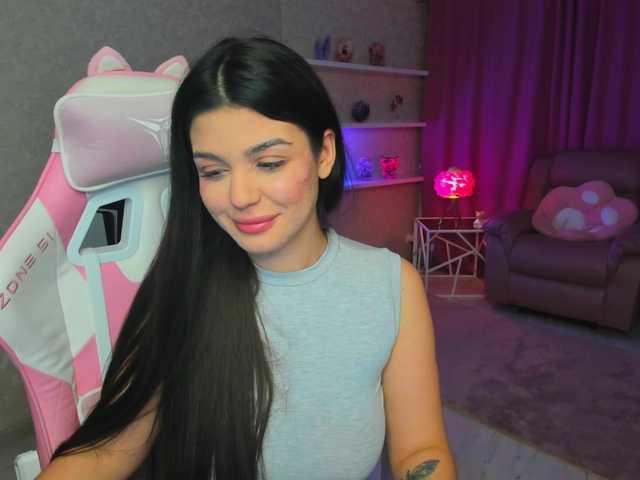 SnowingWinter's BongaCams show and profile