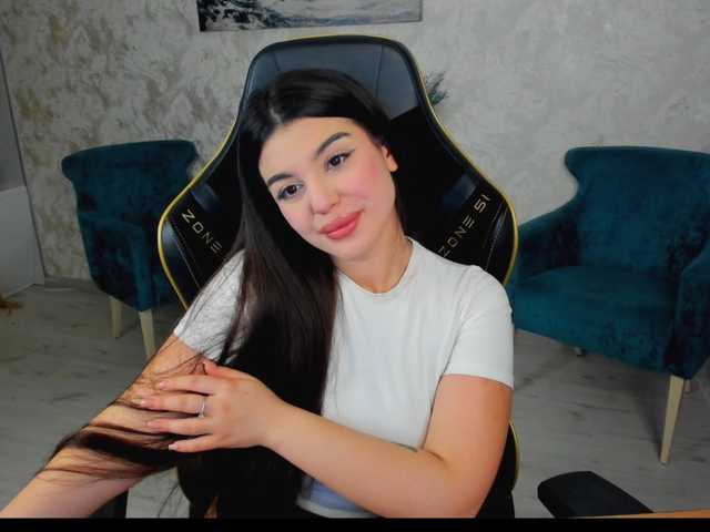 SnowingWinter's BongaCams show and profile