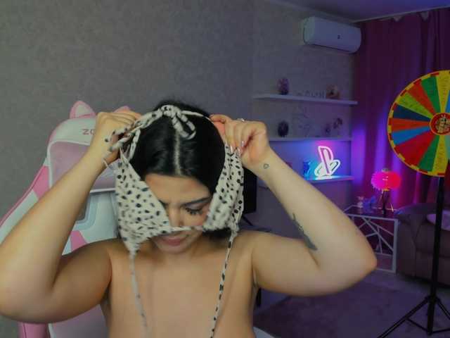 SnowingWinter Live Cam on BongaCams