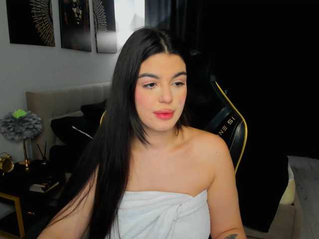 SnowingWinter's BongaCams show and profile