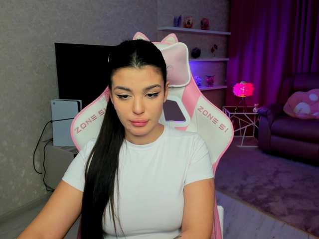 SnowingWinter's BongaCams show and profile