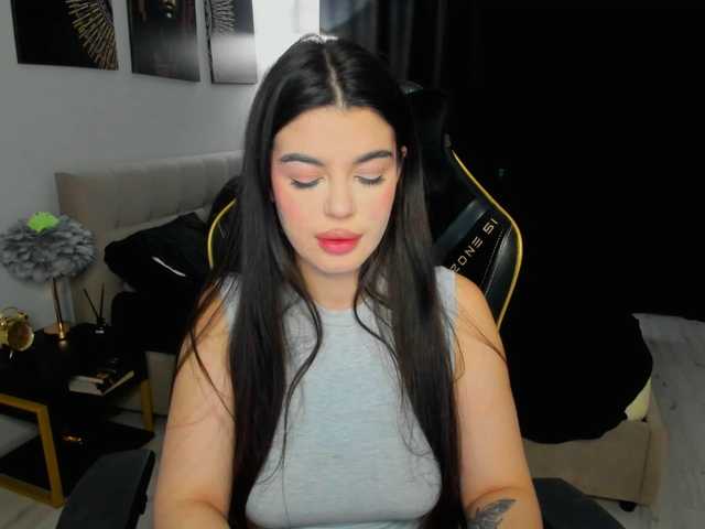 SnowingWinter's BongaCams show and profile