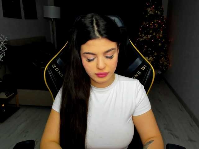 SnowingWinter's BongaCams show and profile