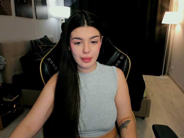 SnowingWinter's BongaCams show and profile