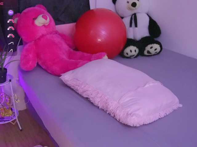 Cutieass69's BongaCams show and profile