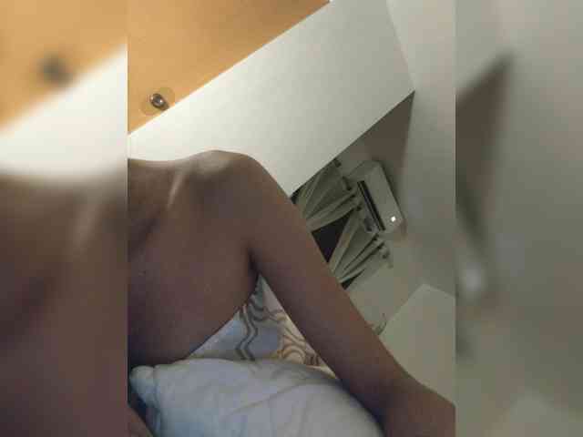 Cutieass69 webcam