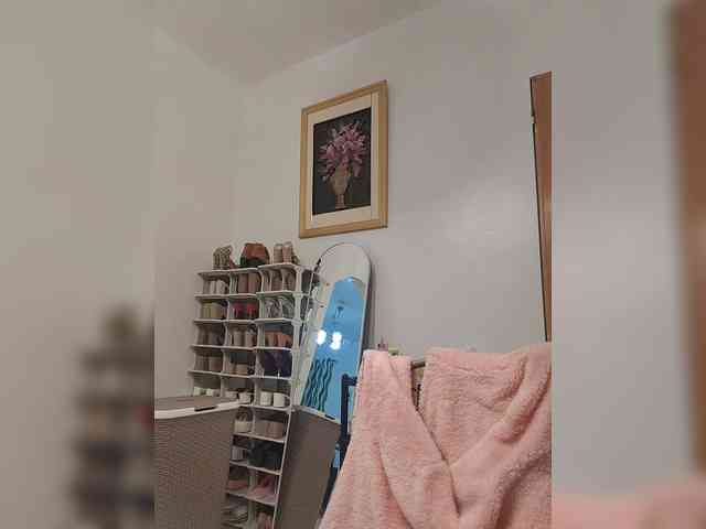 Cutieass69 webcam