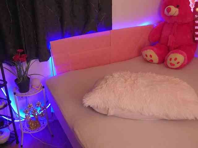 Cutieass69 webcam